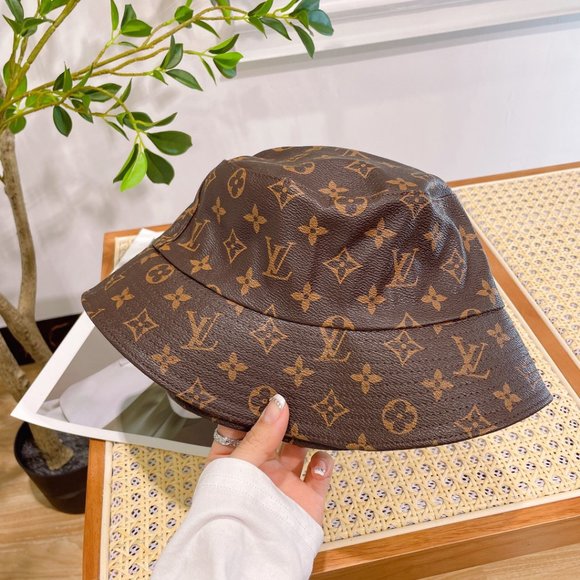 Louis Vuitton's new embossed presbyopic leather baseball cap - Picture 5 of 8